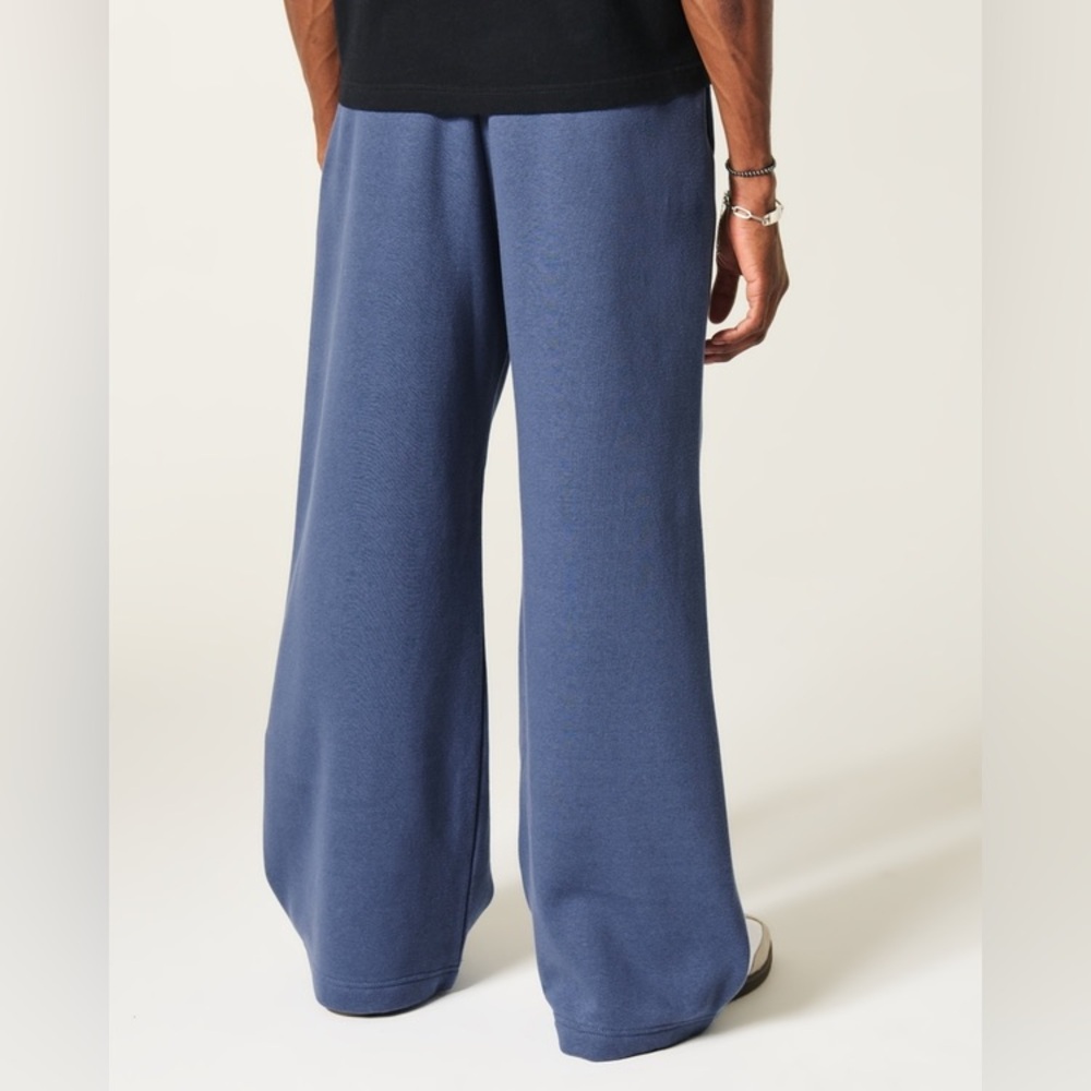 Hollister Navy Baggy Sweatpants - Picture 7 of 9